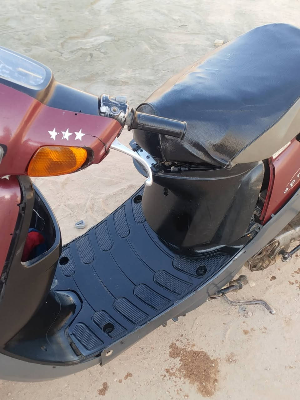 بطه ٦٠ للبيع 
مكينه مفتوحه مجفته تجفيت مضبوط 
الدراجه حيل نضيفه 
كهربائيات شغاله فقط هورن يشكل 
قبل يومين جانت تشتغل نكره سلف 
حاليا من اول هندر تشتغل
تصليحها يكلف ٥-١٠
السعر ٢٠٠
مكاني نجف حي ميسان 
***********
