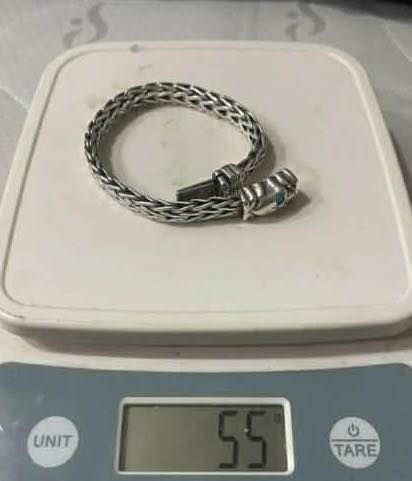 السلام عليكم

اخوان اسوار فضه للبيع وزنه56 اغرام

مكاني بغداد حي الاعلام سعر الاغرام3250


**إذا كنت صاحب هذا الإعلان وتريد حذفه لأي سبب، رجاءا أرسل رسالة إلى الدعم الفني**