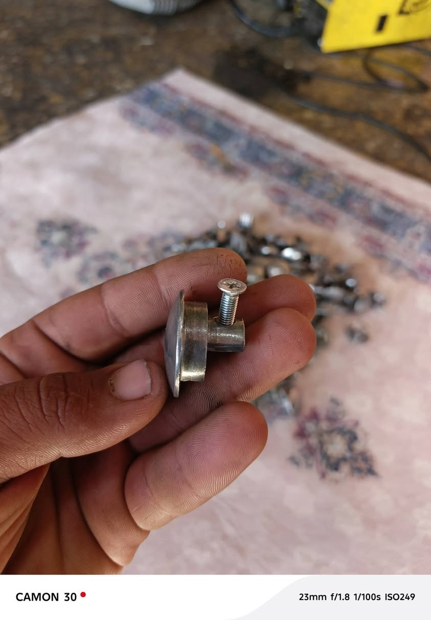 سلام عليكم جنايه العزاز عضمت سكليتر متوفره مكاني نجف حي الوفا لاستفسار خاص او اتصال لرقم***********
