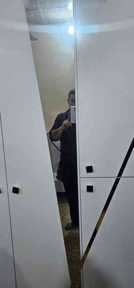 غرفه اغشاب كامله صارلها شهر ونص من اخذناها تركيه مستعجل عله بيع الرقم *********** السعر 350وبيها مجال حگ جيه اضافه الى سبلت زين اخو جديد سعره 250وبيه مجال
