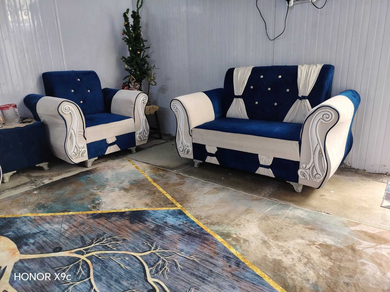 البيع تخم ١٠مغاعد ثنينهن كلمن وسعره حجم بلاازمه ٣٢ام الن ***********
