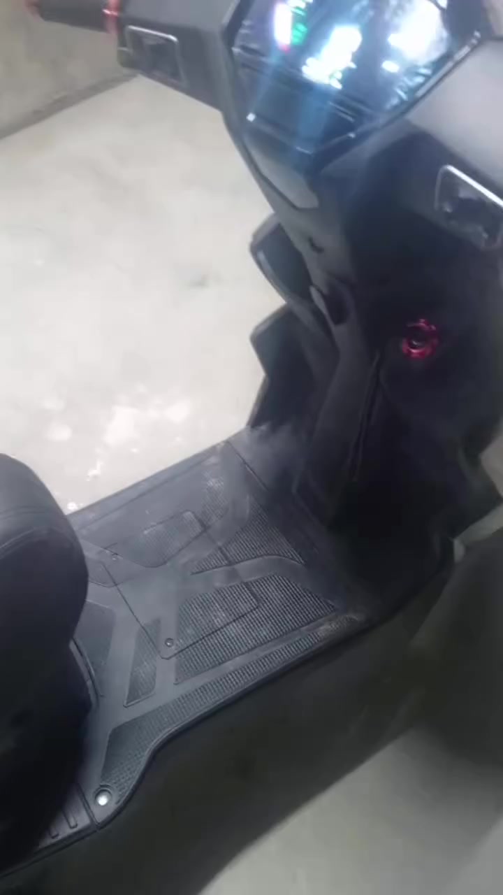 سلام عليكم  دراجه ليثيوم  موديل 2026 كلشي بيه شغال    بس بيهه فصله بيهه كرت مكاني بغداد  ابو غريب  سعر  550قفل......... ***********
