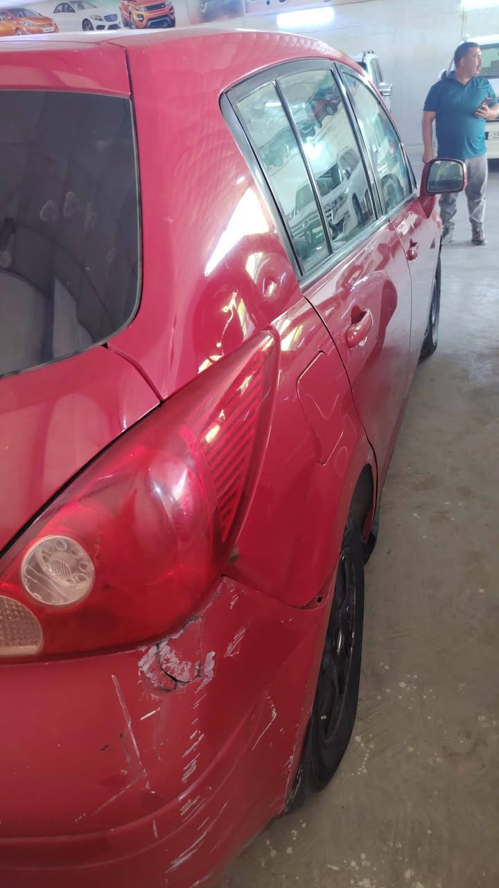 نيسان فيرسا للبيع فقط مكلف بالنشر
بيع فقط مكلف بالنشر  
موديل ٢٠١٠ 
بيه قطعتين صبغ فقط
رقم انبار رقم جديد شرط تحويل 
مكان السياره الانبار الفلوجه للاستفسار الاتصال 
***********
السعر ب 60 ورقه بيه مجال
