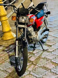 شلام عليكم شباب دراجه للبيع سكنر السعر خاص رقم 07700921645