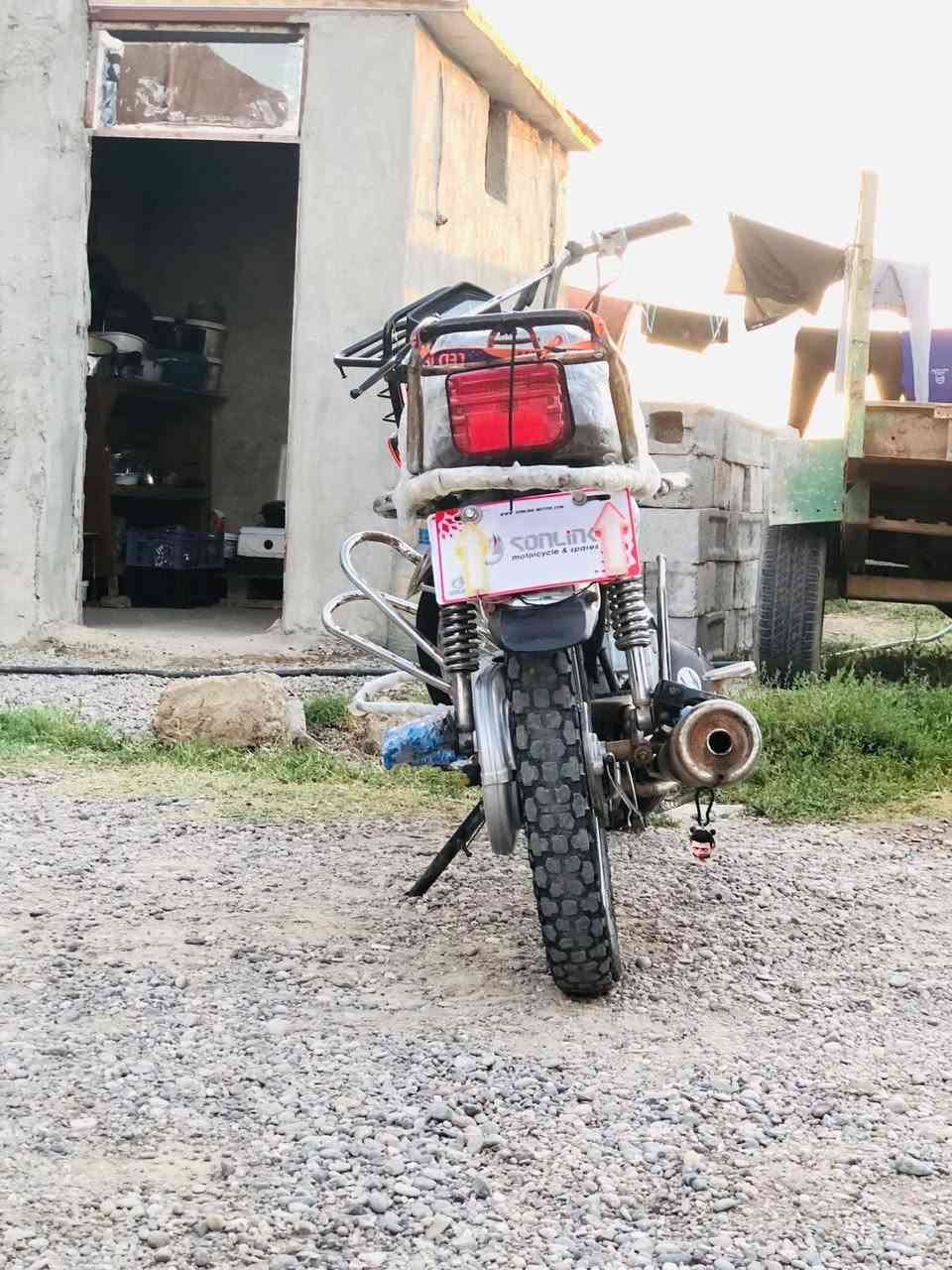 السلام عليكم ماطور للبيع تايكر 21كلو شغال مابي نقص برقي محرك دمعه لاصرف ولا بخار دبلات أمامي خلفي جدد اتصل وتبشر ***********
