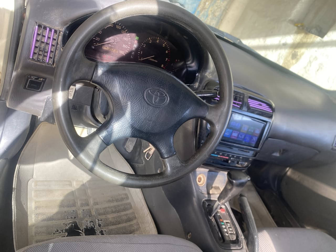 مرحبا شباب 
السياره للبيع 
موديل 94
تخم تاير شاشه ادامه كلهه جديد
بلاديه ماكو صبغ 
صاعده هزه تحويل نفس اليوم 
السعر 38 وبيه مجال 
***********
