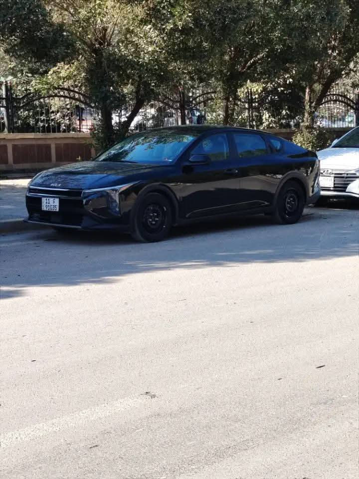 السلام عليكم
للبيع kia k4 2025 
محرك 2.0
عداد المسافه 1800 كليو
رقم بغداد 
المواصفات ( تشغيل عن بعد ، تشغيل بصمه ، دخول بصمه وجنطه بصمه ، اشاره ترحيب عند الاقتراب ، فتح جنطه السياره عند الاقتراب ، اوتو هولد ، سايد بريك بصمه ، تحديد مسار ورادار امامي ومثبت سرعه ، اناره داخليه لمس ، شاشه متصله وبعد هواي مواصفات )
حادث السياره تبديل جاملغ فقط ورشه صبغ على كد شبرين مو اكثر 
السعر ١70  
العنوان بغداد الدوره 
للتواصل على الرقم *********** وبي وتساب
