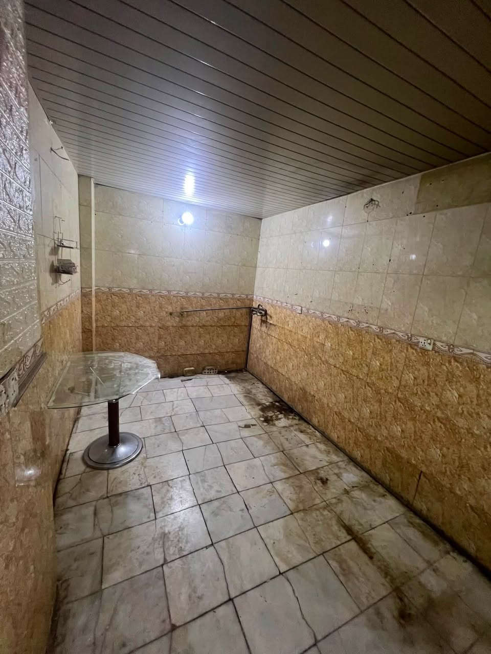 للايجار دار ١٥٠ متر السيديه خلف الضريبه يحتوي كراج حديقه صاله مطبخ خدمات صحيه و٣ غرف نوم الايجار مليون و١٠٠ بي مجال ☎️ ***********
