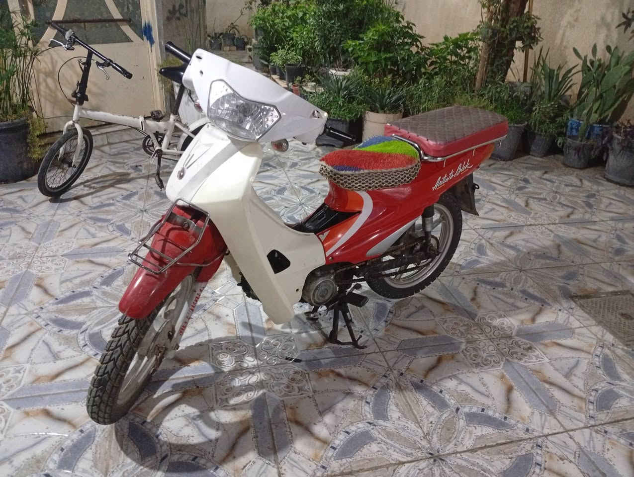 السلام عليكم لبيع سرفيز 
٤٠٠
***********
مكان صلاح الدين بلد 
جماعت 300اطلع كبل
