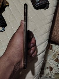 جهاز ايفون اكس ماكس ذاكره 256 وبطاريه 100 مبدله الاصليه سعره 180 وبي م...