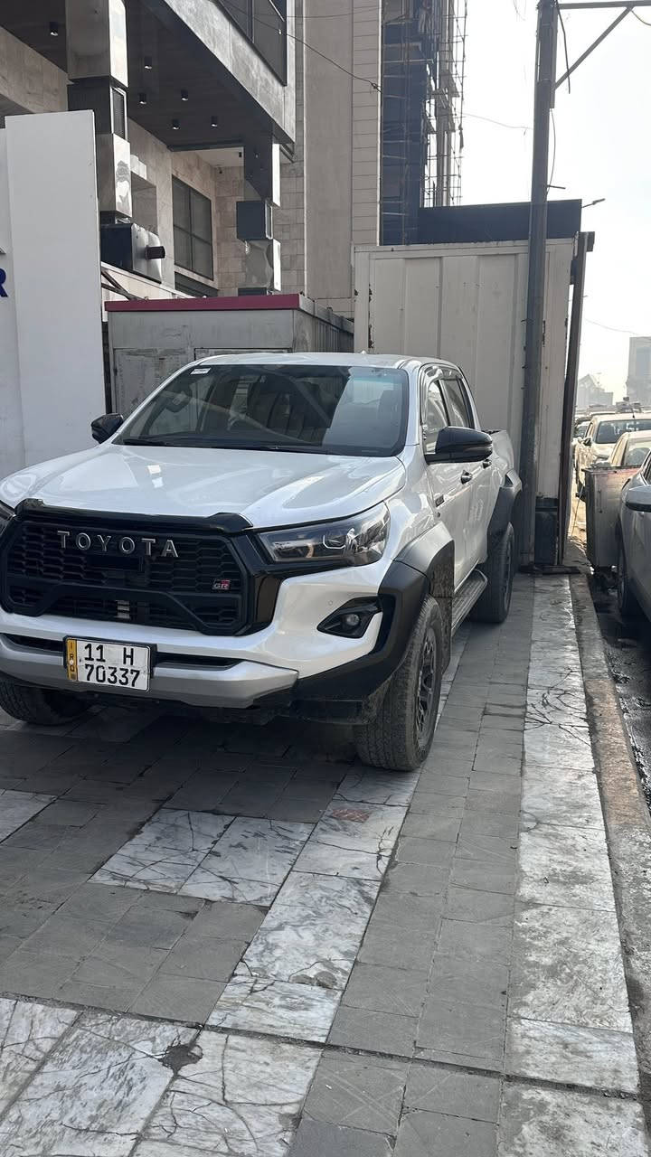 السلام عليكم بيك هايلوكس GR
ماشية 25.000km
موديل 2025
سيارة فول مواصفات كامرات محيطة حساسات 
فول 
36.000$
الاستفسار اكثر. ***********
