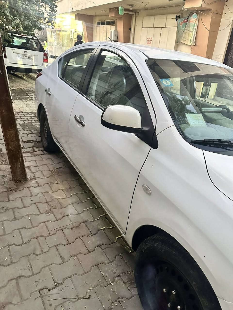 للبيع نيسان صني هندي 2019 بغداد
ماشية 195 الف 
بيهة قطع صببغ 
ابيعها على حادثها مكينة مابيهة شي 
بس بدنة وراديتر 
مكاني بغداد 
اسمي 
***********
