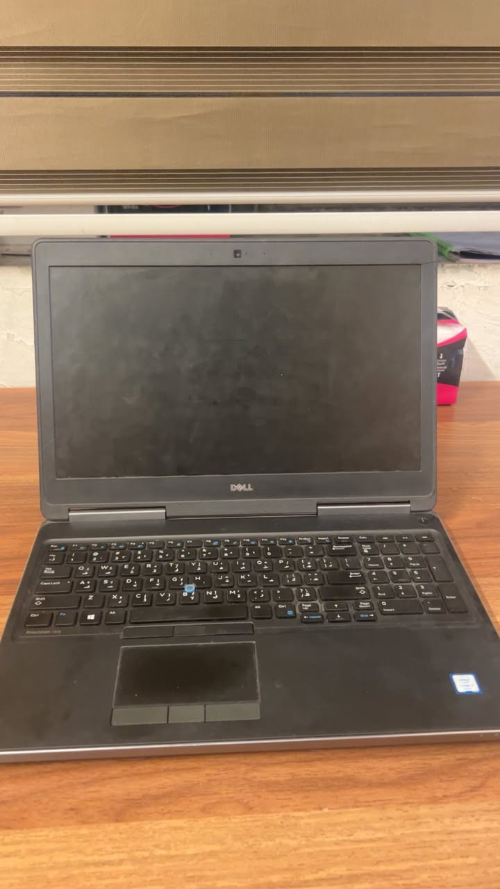 Dell pre 7520 

مصممة للمحترفين في الهندسة والمونتاج والالعاب، وتتميز بمعالجات Intel Core i7 من الجيل السابع وكروت شاشة NVIDIA Quadro M-series بذاكرة 16Ram، وشاشة 15.6 بوصة FHD/UHD. الجهاز يتميز بتصميم متين للتبريد، وذاكرة قابلة للتطوير، ويستهدف المهام الشاقة

السعر 500 الف وبيه مجال بسيط للشراي


**إذا كنت صاحب هذا الإعلان وتريد حذفه لأي سبب، رجاءا أرسل رسالة إلى الدعم الفني**