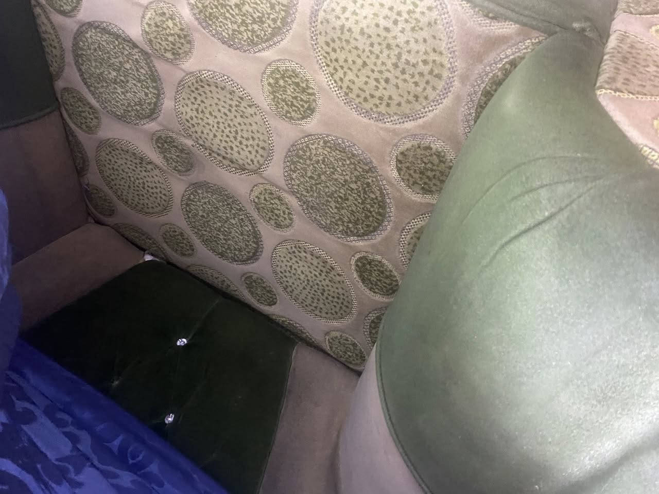 تخم قنفتين وكرسين ب١٥٠وبيهن مجال بسيط بغداد الشرطة الخامسة


**إذا كنت صاحب هذا الإعلان وتريد حذفه لأي سبب، رجاءا أرسل رسالة إلى الدعم الفني**