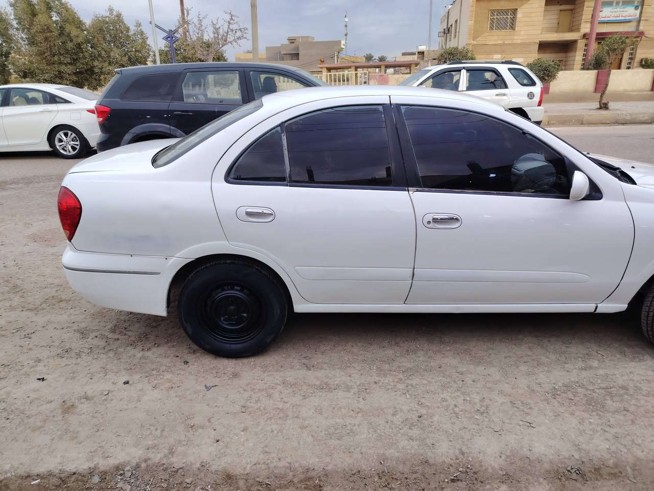 نيسان صني 2010جديده السياره تبريد شغال مكينه او كير مكفولات مال مزاد غير متواجد عل نت ***********
