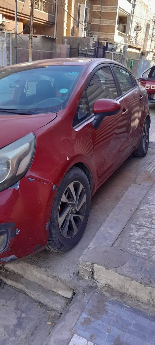 سلام عليكم
ريو ٢٠١٥ رقم بغداد واردامريكي بيهه ٣ قطع صبغ محرك   جيتي اي  السياره مال جناي رقم الجديد مابيهه نقص السعر  80 وبيه مجال 
دعاميته الاماميه مكشر صبغه فقط
***********
