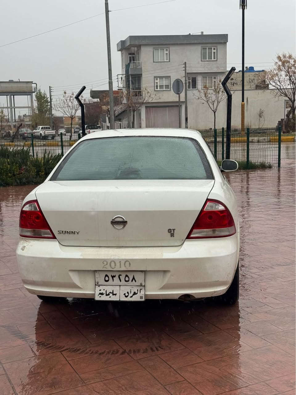 ***********
***********

سەنی کۆری2010
سەنەوی تازە
بێ بۆیاخ سۆنەرم داناوە
بەشەرتی گێرومەکینە ١٧٠هەزار ڕۆشتووە
ئۆتۆماتیک دوجام کارەبا
چوار تایەیە تازە بێ تەقەو رەقە
98گەلاومجال حلبجة, السليمانية
