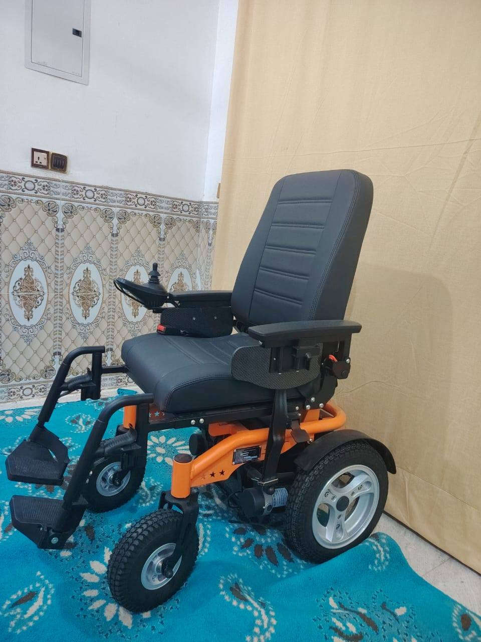 سلام عليكم
عربانه شحن افضل نوعيه

 بطاريات دبل مكاني كوت 

رقم ***********
