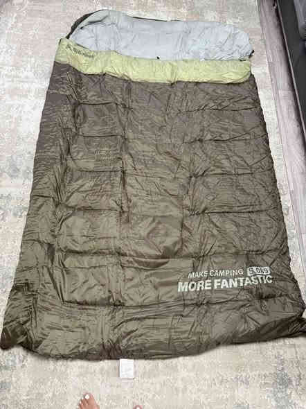 سليب باك شتوي ماركة باسينا جديد نفرين قياس طول٢٢٠ والعرض١٥٠ يتحمل درجة حراره إلى 5- سعره 45 الف
يوجد توصيل رقم واتساب *********** لتواصل اكثر
