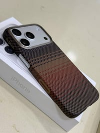 17 برو ماكس ( سيمكارت 1 شرق اوسط ) 256 بطاريه 100 ( ضمان ماستر ) مشحون...