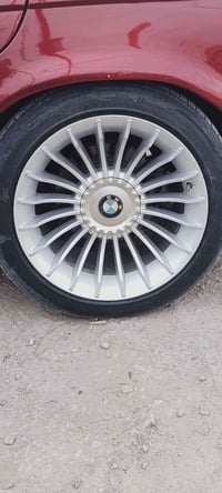 عندي ويل حجم 17البنيا  توسايس  ايدي ان راوس اب خليله 07700442462