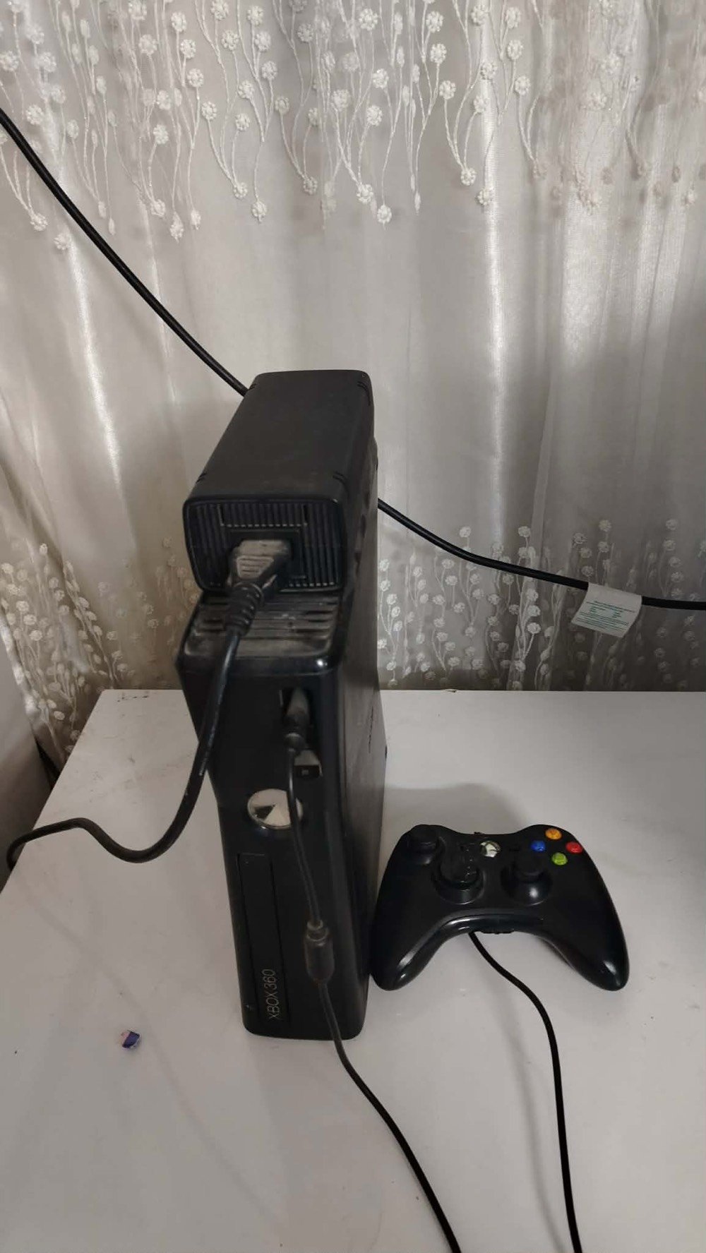 إكس بوكس 360 بيه ١٨٠ لعبة سعرها ٢٥٠ وبي مجال
