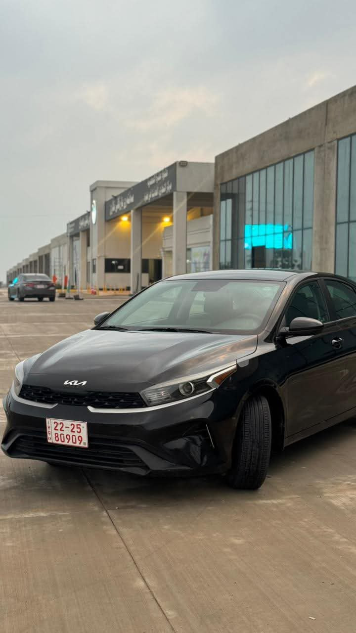 كيا فورتي2024كلين
بدون صبخ 
بدون ايرباك 
كيرمحرك شه رت
بدون تعديل
سياره جديد
سعر146مجال
***********
