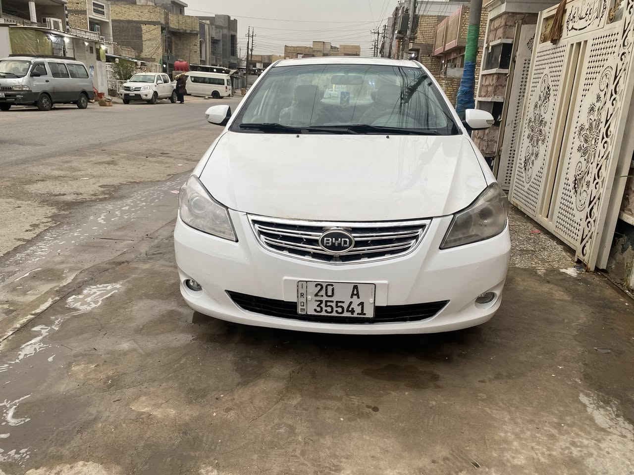 السلام عليكم

سياره للبيع بي وأيدي مديل 

السياره خير من الله السياره كفاله كير محرك شواصي تبريد

السياره تبريد شغال ثلج مواصفاته معروفه 

السياره خير من الله  

كير اوتو ماتيك

مكاني بغداد 

السعر 60او بي مجال
*********** واتساب فقط
