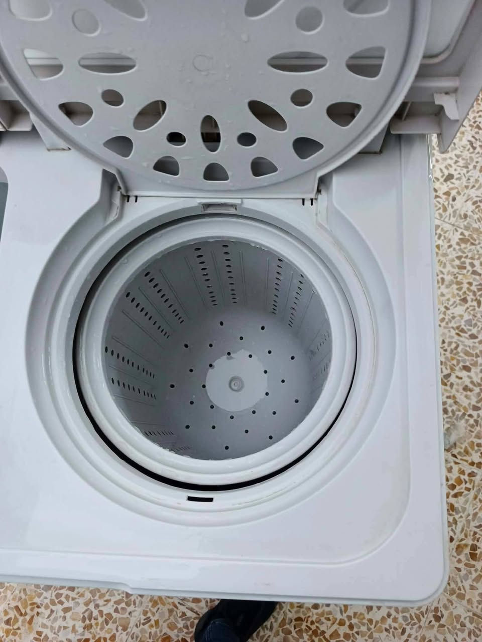 للبيع 
غساله نضيفه 
سعر 150
13كليو


**إذا كنت صاحب هذا الإعلان وتريد حذفه لأي سبب، رجاءا أرسل رسالة إلى الدعم الفني**