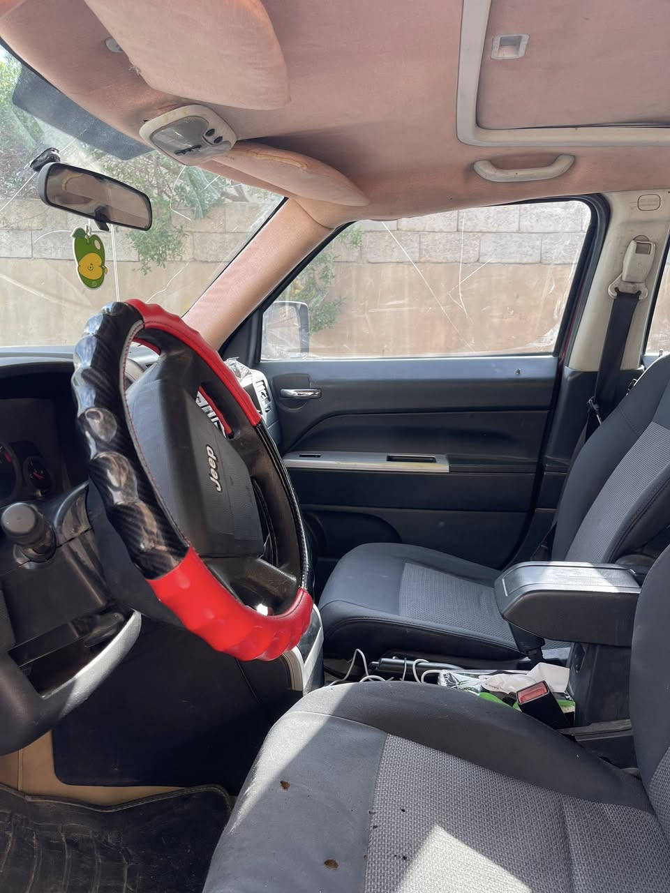 السلام عليكم جيب باتريوت موديل 2008 للبيع او المراوس حسب  القناعة السيارة مكينة وكير خير من الله صدر امامي خلفي جديد تخم تاير السيارة جاهزة بيهة قطع صبغ ابيع صبغ حزام مكاني بغداد السعر 75 رقمهة بغداد 
***********
