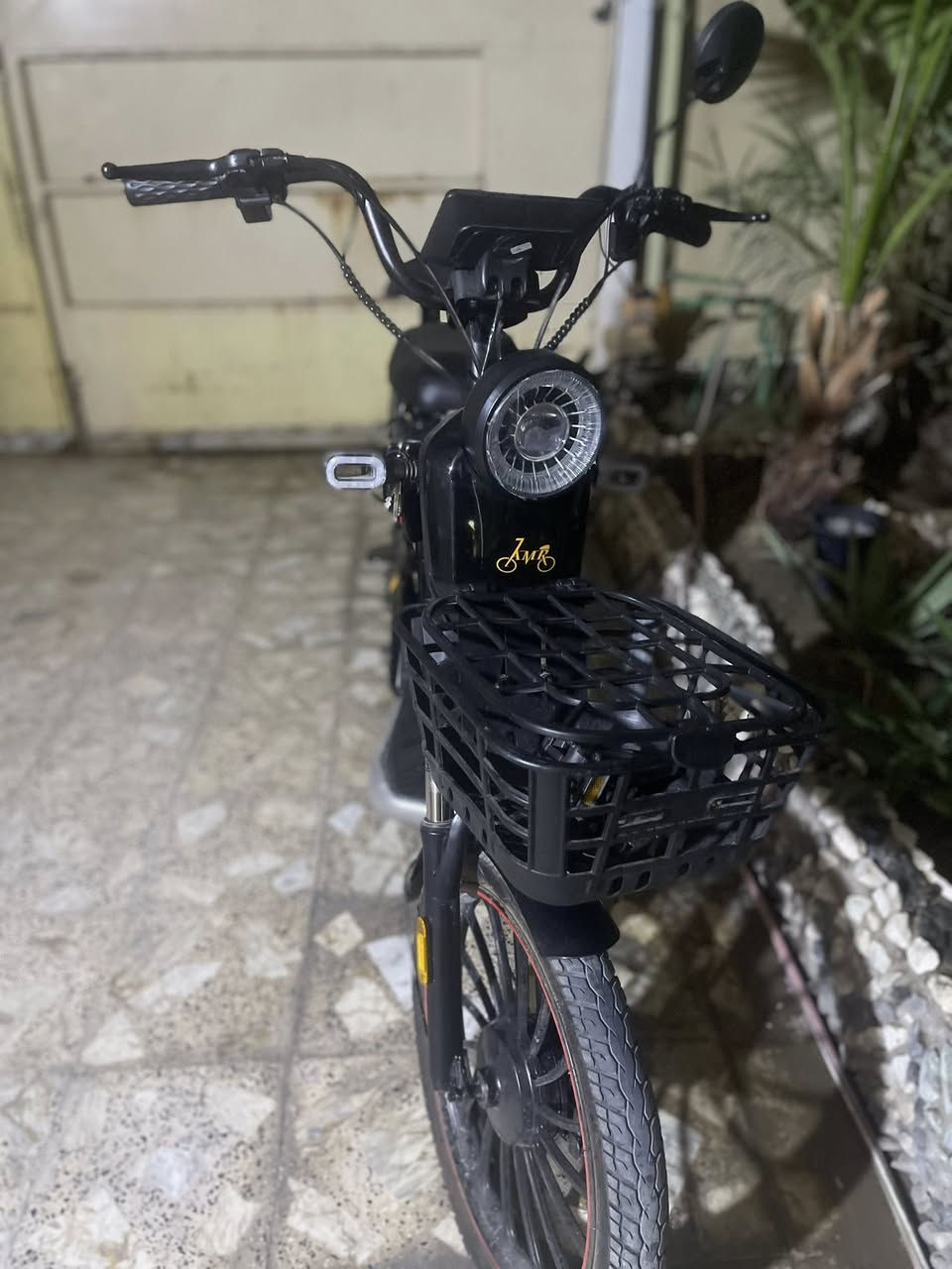 دراجه للبيع نضيفه جديده طك جيس كفاله عامه اجتي من صين سرعه60وبيهة3نمر ولا شخط بيهة سعر600وبها مجال للستفسار***********بي سيم كارت واتس اب
