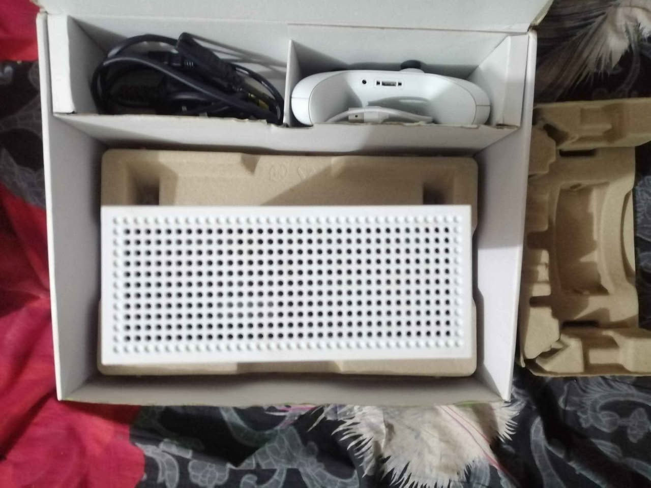 إكس بوكس سيرس ستخدام شهر ذاكره 512 جديد ويا جوستك الأصلية مالت شركه حساب كيم باس 4 اشهر حساب مفول يعني تلعب 120 يوم وتنزل العاب بلاش تجي تفحص وشوف وين متريد البلي مكفول برغي ممفتوح بي مطلوب وريد بيعه *********** النجف, العراق
