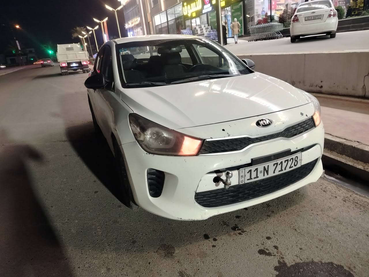 كيا ريو 2018 وارد امريكي رقم بغداد سنوية بسمي 
حادث خلفي
وبيهة بالعراق صار صبغ جاملغ امامي ايمن بدون ايرباك
 مكينة بيهة شوية تنقيص
كير وتبريد تمام
السعر 93$ 
*********** بي واتساب
مكاني الموصل حي السكر

