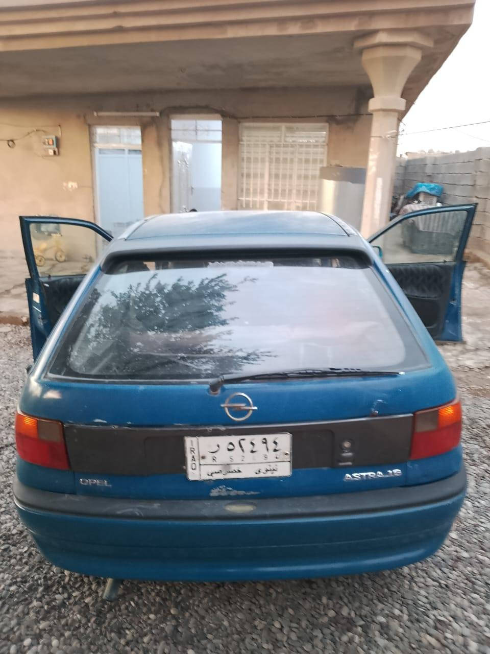 اوبل استرا موديل 1992 كير عادي محرك وكير شرط رقم نينوى سنويه  خضره ساقطه غرامه عليه 400 ينزل من سعر شرط وكاله وتحويل سعر 33 بيه مجال مكان سياره جنوب موصل قاطع سبعاوين للاستفسار اتصال ع رقم ***********
