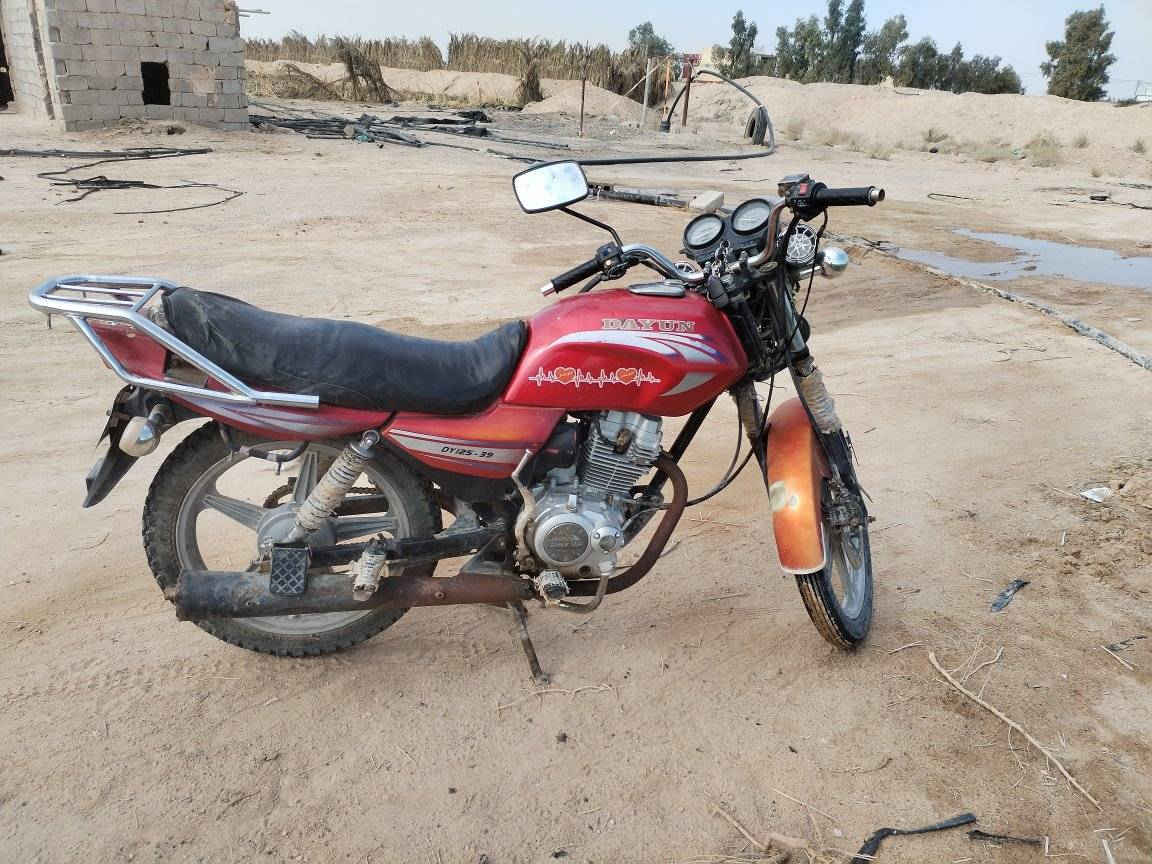 سلام عليكم دراجه دايون للبيع موديل 2018 وراق صولي مكفوله كفاله عامه مكان النجف خان النص السعر ٤٥٠ وبيهاء مجال للاستفسار ***********
