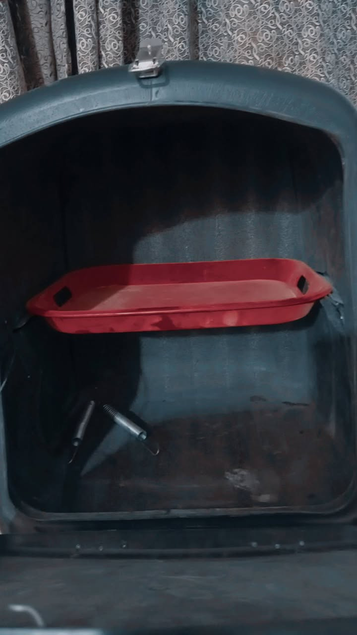 صندوق دليفري جديد 
السلام عليكم عيني صندوق دليفري جديد بعده ما مشدود يفيد اهل الدلفير  السعر 50وبي مجال قليل للشراي مكاني  بغداد الامين الثانيه الرقم واتساب فقط  *********** الي يريده يراسلني
