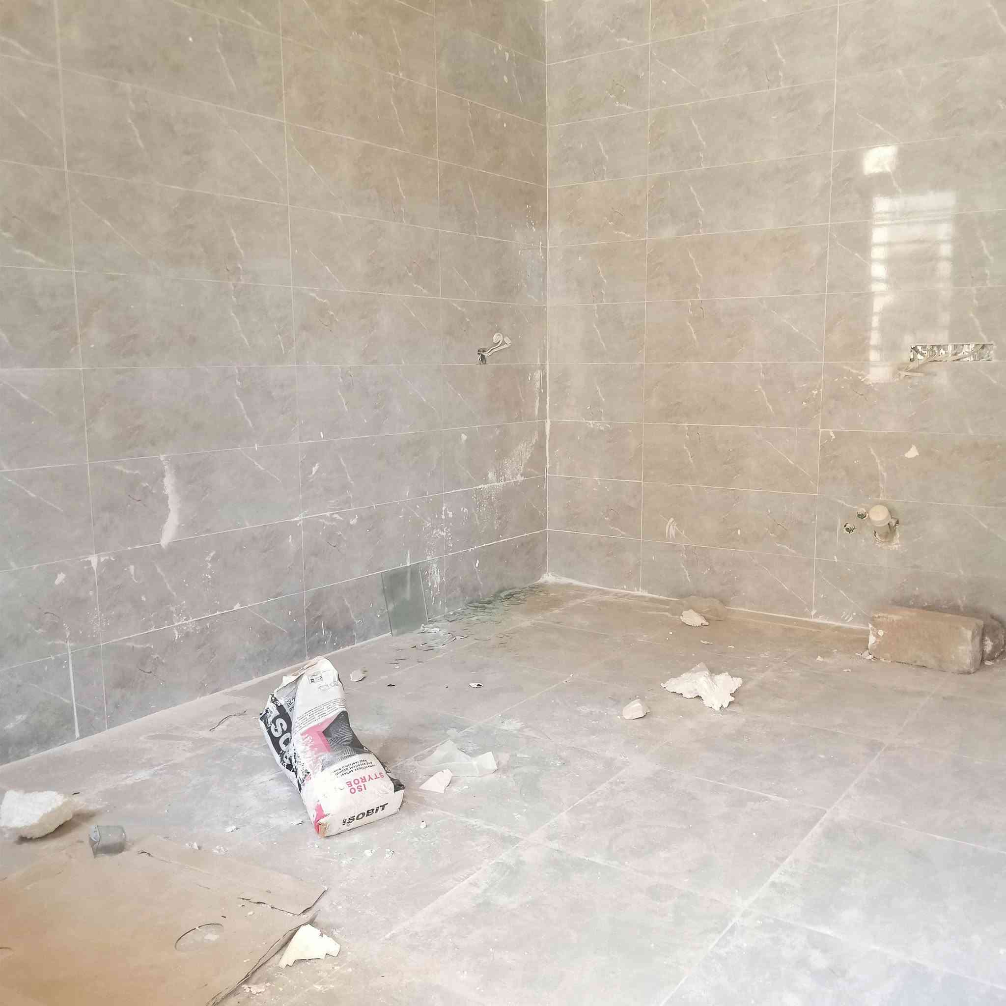 عروض مكتب انوار الخير
داران للبييع حي الملايين الولى
مساحه كل دار ١٠٠ متر  طابقيين
طابق الول استقبال ومطبخ وهول 
وغرفه نوم وصحيات
طابق ثاني غرفتين نوم وهول وصحيات
قرب جامع صواف 
زراعي بستان ملك صرف
***********
***********
