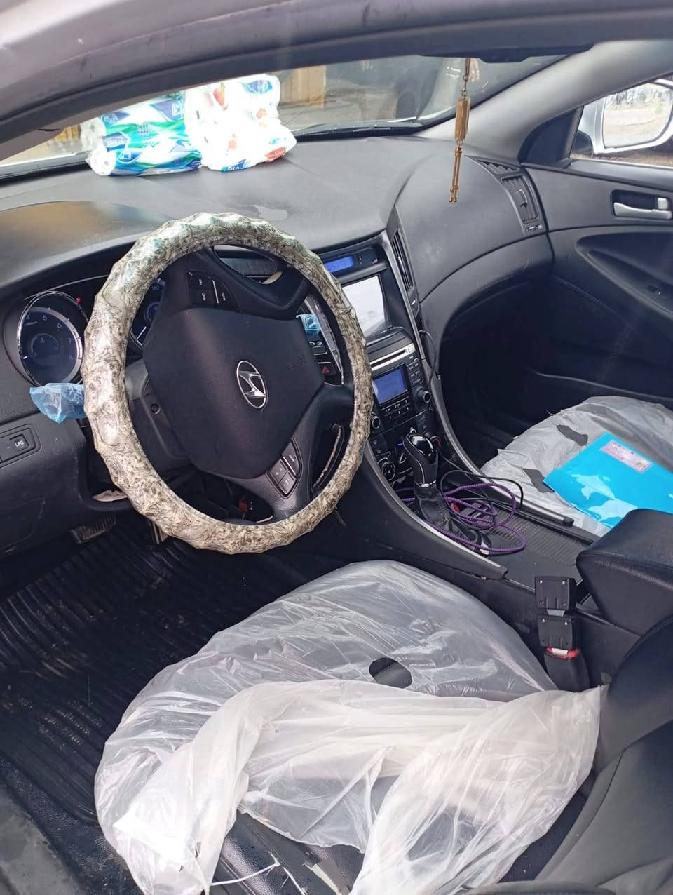 منو يدور جديد سوناتا موديل14
سياره شرط وضع شركه بنضافه مابيه نقص برغي 

مكينه وكير وحداديه وتبريد بجيس 

متومه بغداد  الاماني طبق الاصل 

تخم تاير نقشه وحده 

ما ماشيه بل عراق 

السعر 50

كصه جنطه

اصل غاز تنسى الصرف والعطل والادواتز

‏‪0785 307 9562‬‏
