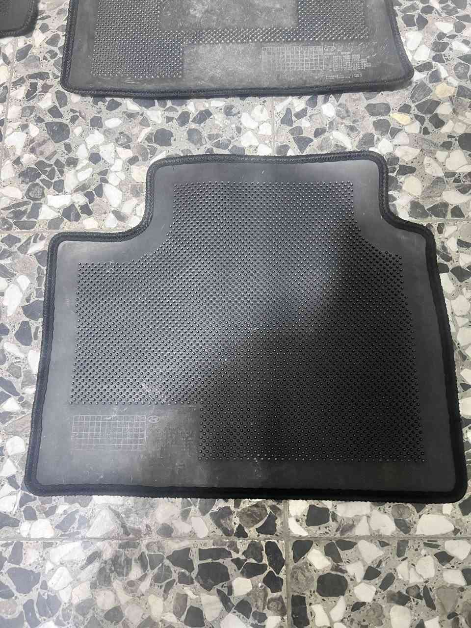 السلام عليكم
للبيع كاعيات النترا 23 نضيفات كلش
السعر 25 الف عنوان بغداد مدينه الصدر
***********
