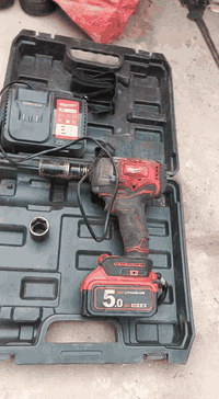 دريلات للبيع لقمه واحد شحن والثاني كهرباء قيم وخذ ماعرف سعرهن
مكاني رميثه 
***********
