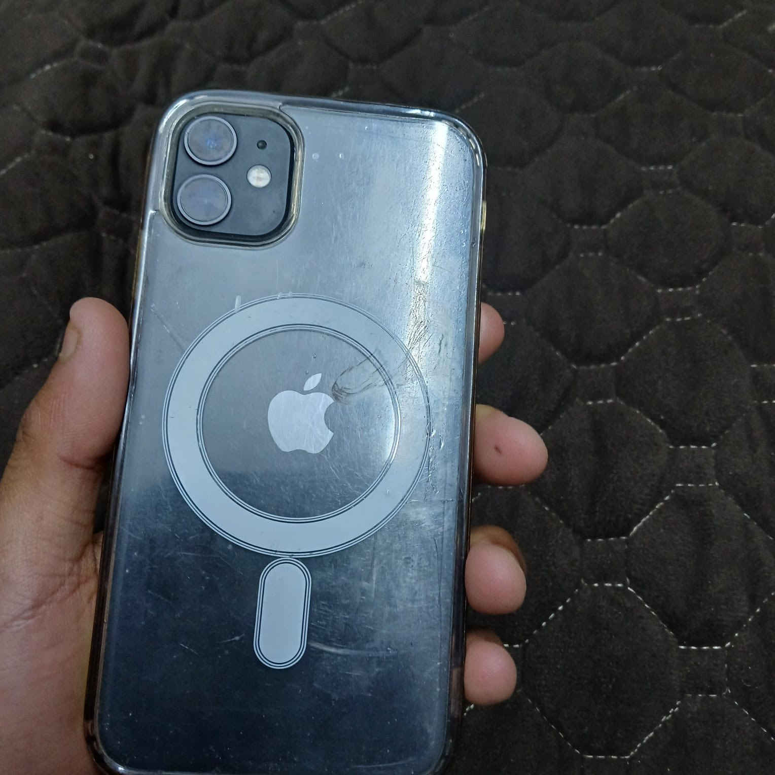 سلام عليكم ايفون١١عادي ذاكره١٢٨ جهاز وتر بروف ممبدل بيه ولاقطعه فيس ايدي شغال بطاريه٧٢ جهاز اي شي ممبدل بيه كله شغال تحديث اخر تحديث سعر جهاز٢٢٥وبيه مجال بسيط مكاني بلديات حي تجار رقم***********
