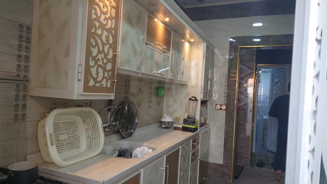 ⚜️عروض ( العصر الذهبي لتجارة العقارات والمقاولات )⚜️

دار للبيع في حي الزهراء على الشارع الرئيسي للسوق مع محل المساحة 150م واجهه 6م بناء 2020 طابقين الطابق الأول 2غرفة نوم وهول واستقبال ومطبخ وصحيات الطابق الثاني 2غرفة نوم وهول وصحيات يصلح مجمع  طبي أو سنتر ملابس أو ماركت أو معمل خياطة

للاستفسار / مراجعة مكتب العصر الذهبي لتجارة العقارات والمقاولات أو ⬇️
 الاتصال على الأرقام التالية ⬇️

📱***********
📱***********

🛑علما أن مكتبنا يحتوي على (👷مهندس استشاري للبناء والمقاولات/⚖️محامي مختص في ترويج وتعقيب المعاملات) لاتمام اعمالكم علي يد المختصين بها . 

⚜️موقع المكتب حي النور يم اسواق عبد الحكيم
