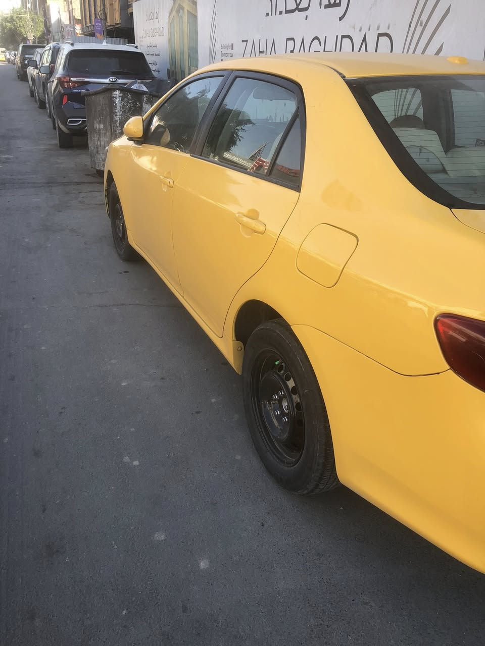 السلام عليكم 
كورلا امريكي 2009 بيه تعمير بالقماره اثر سقوط شجره عليه مكينه جديده قبل شهر شاده مال 2019 صبغه جديده سياره خير من الله يرادله حداديه السعر 85 وبيه مجال *********** مكان السياره بغداد
