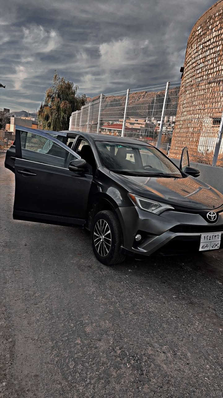 للبيع و مراوس تويوتا رافور أمريكي دبل اكسن رقم دهوك صبغ ثلاث قطعه ونص و 850 الف غرامات عليها
ت/***********
