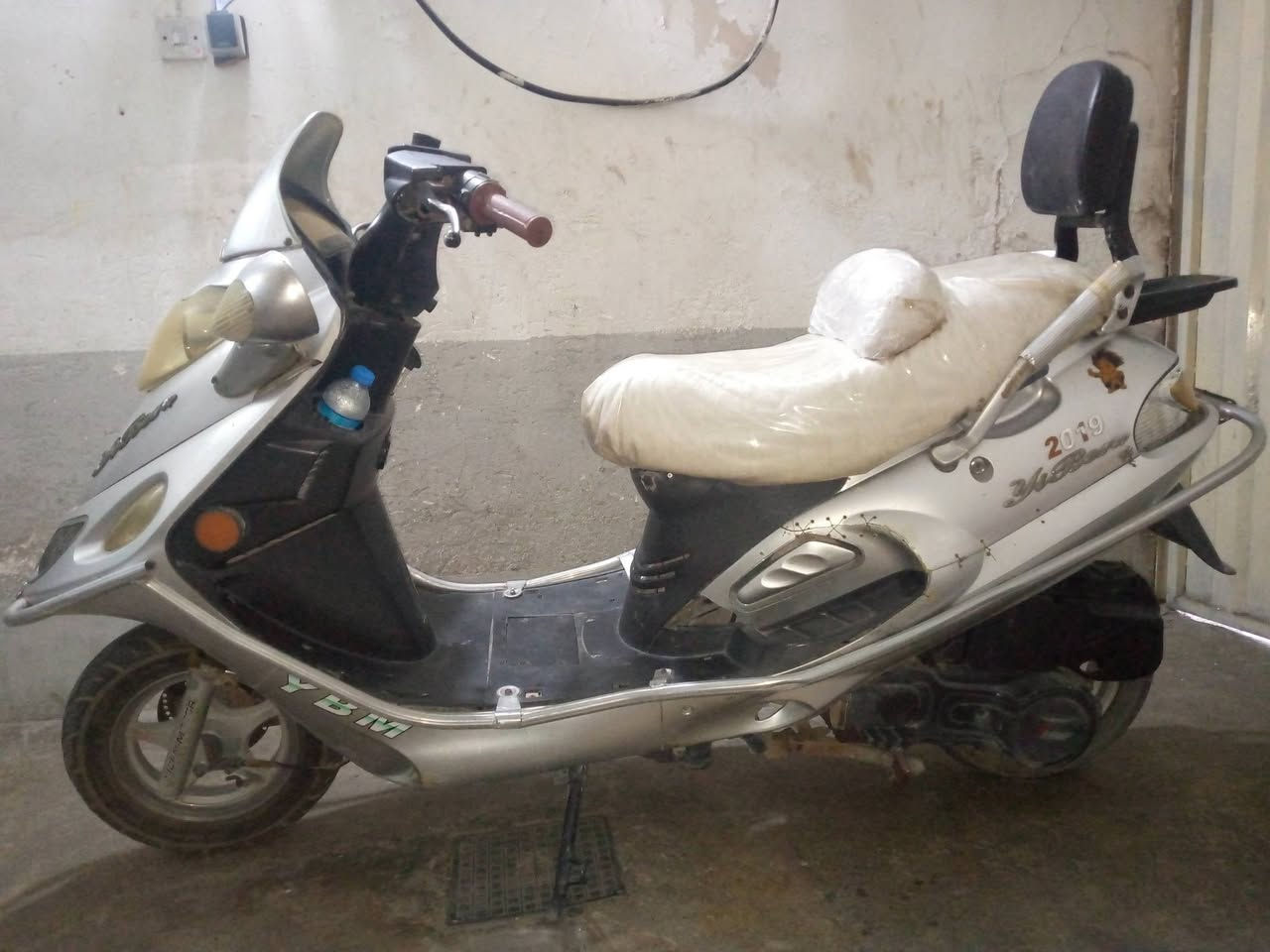 ماطور مرزي اتوماتيك للبيع سعر 300 الف شغال كامل مابي عيب كهربائيات كامل شغاله للتواصل


**إذا كنت صاحب هذا الإعلان وتريد حذفه لأي سبب، رجاءا أرسل رسالة إلى الدعم الفني**