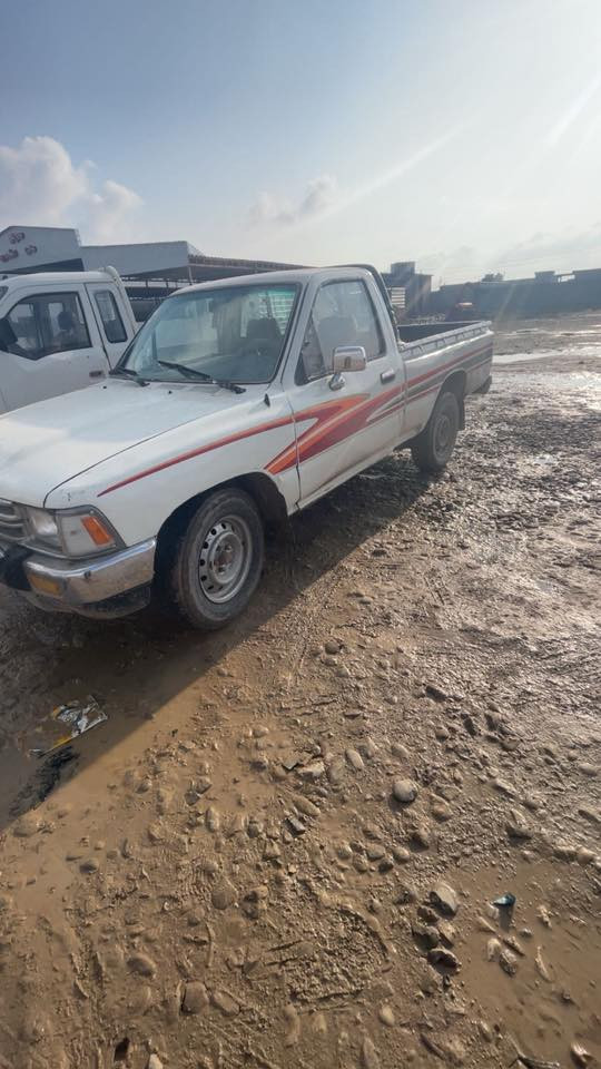 للبيع بيكم موديل 1991 رقم بغداد صدامي شرط التحويل مصبوغ عام محرك گير اكسن شاصي شرط المكان الموصل السعر 40 ومجال قليل***********
