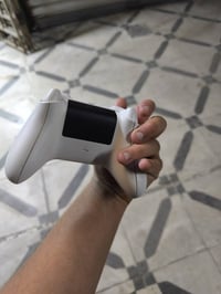يده مال سيريس للبيع بيها بس درفت السعر 40وبيها مجال 07735210358