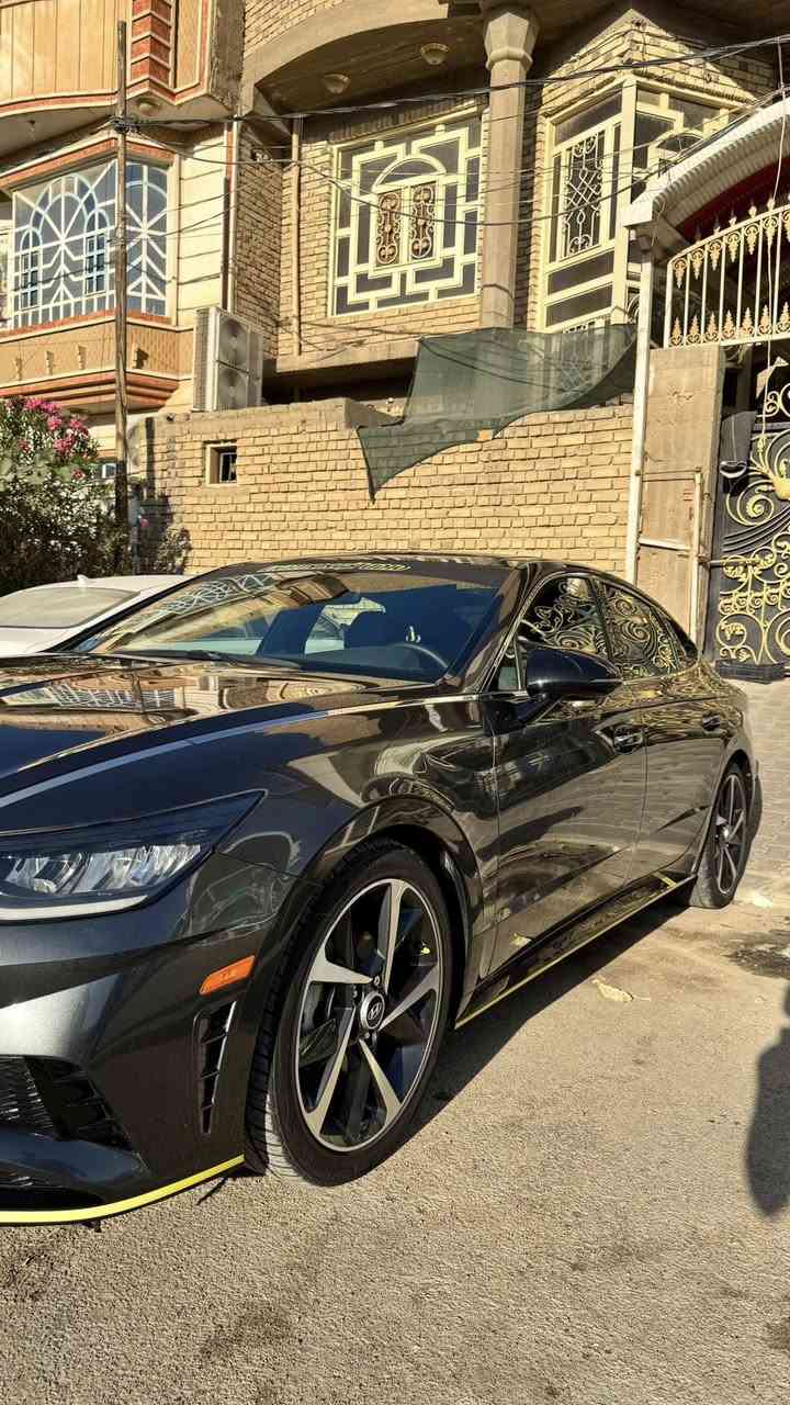 السلام عليكم سوناتا مديل 2022 محرك 1600 توربو 🚀
المواصفات:

🔹 شاشة وسطية كبيرة

🔹 Apple CarPlay / Android Auto

🔹 مقاعد جلد

🔹 تدفئة مقاعد أمامية

🔹 تبريد وتدفئة للمقاعد 

🔹 رادار أمامي

🔹 رادار جانبي (نقطة عمياء)

🔹 حساسات خلفية

🔹 تشغيل عن بُعد + بصمة

🔹 إشارات ترحيب على الأبواب

🔹 لمري بيانو بلاك

🔹 سقف بانوراما

🔹 مثبت سرعة ذكي

🔹 تحكم استيرن

🔹 تبريد وتدفئة

🔹 مرايا كهرباء مع إشارات

🔹 فتح الجنطه كهربائي

🔹 إضاءة LED أمامية وخلفية

🔹 فتحة سقف كهربائية

🔹 سستم صوت من Boes 🔈

🔹 زر تشغيل / إيقاف (Push Start)

🔹 فرامل ABS + EBD + ESC

🔹 وسائد هوائية أمامية وجانبية

🔹 نظام مراقبة ضغط الإطارات (TPMS)

🔹 مساند رأس خلفية

🔹 حماية أمامية وخلفية

🔹 قفل مركزي + إنذار ضد السرق

🔹سستم انارة داخلية

🔹رقم بغداد بأسمي مداور ثاني يوم هزة جديدة

السعر 195 للبيع او مرأوس مكاني النجف حي السلام ***********
