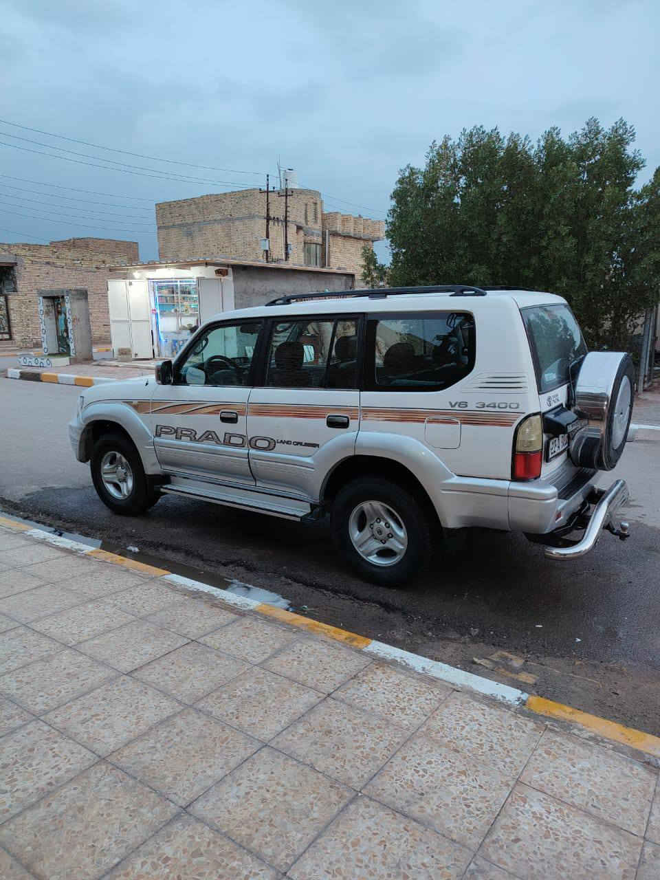 برادو 2000 مكفوله من الضربه والتبديل والصبغ محرك كير حداديه مكفولات تبريد شغال 3 قطع فور ويل شغال سنويه لغاية نهاية ٢٠٢٨ رقم اربيل دولي. للاستفسار الاتصال على الأرقام التالية ***********.او ***********.ميسان المشرح
