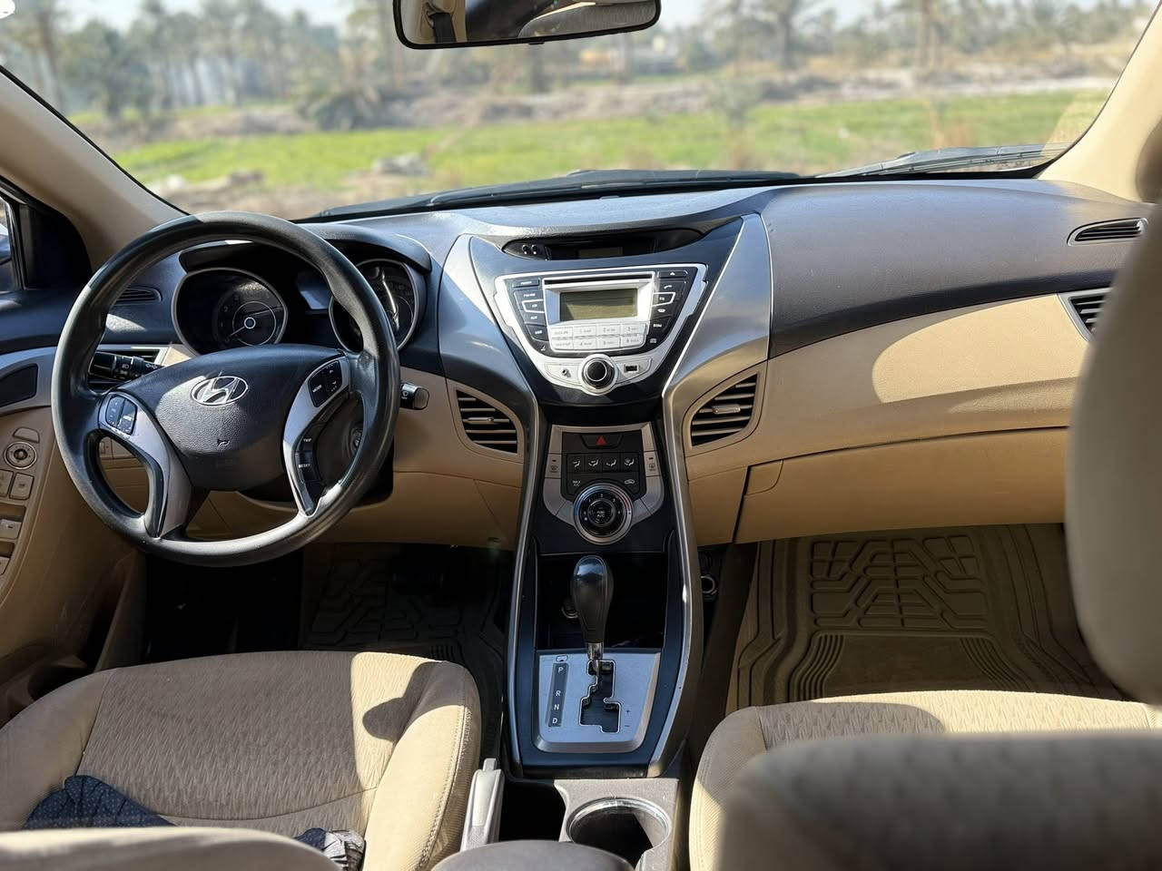 السلام عليكم
-هونداي الانتراً
-موديل 2013
-رقم اربيل تريد وكاله او ب اسمك 
-مكفوله من تبديل :بيها صبغات بسيطه +بارد بسيط
-الاستفسار اكثر الاتصال ع الارقام
***********
